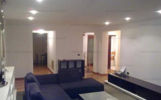 Casă / Vilă cu 8 camere de vânzare în zona Dacia - Poză 1