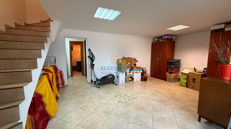Vila deosebita / 6 camere / Soseaua Oltenitei / Teren 213 mp - Poză 22