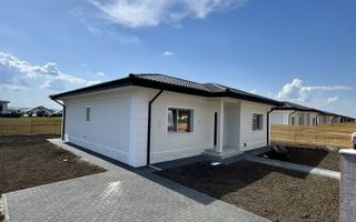 Casa invidiuala cu 4 camere si 2 bai - plan drept - Poză 1