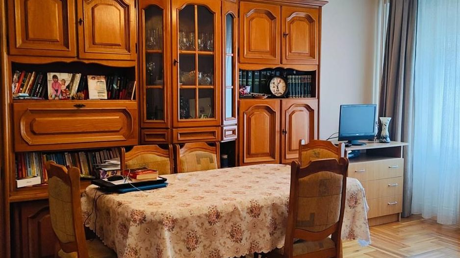 Apartament 3 camere pe Stefan Cel Mare - Poză 1