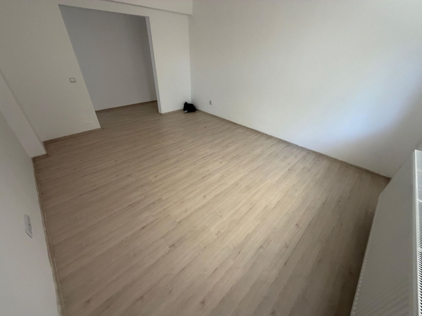 AP. 2 CAMERE - CURTE PROPRIE 65 MP, BLOC NOU, PARCARE INCLUSA,COMIS 0% - Poză 9
