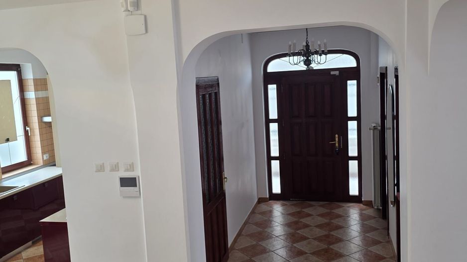 Vila de inchiriat - Poză 30