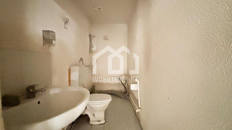 Spatiu de inchiriat 400MP Inaltimea de 4m Jucu de Mijloc - Poză 10