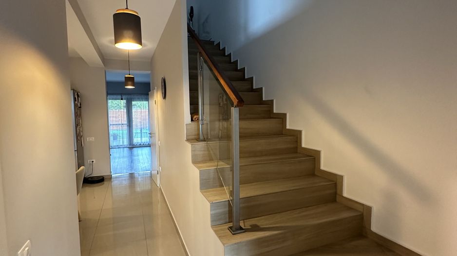 Duplex cu 5 camere de vanzare  în zona Aradului - Poză 10