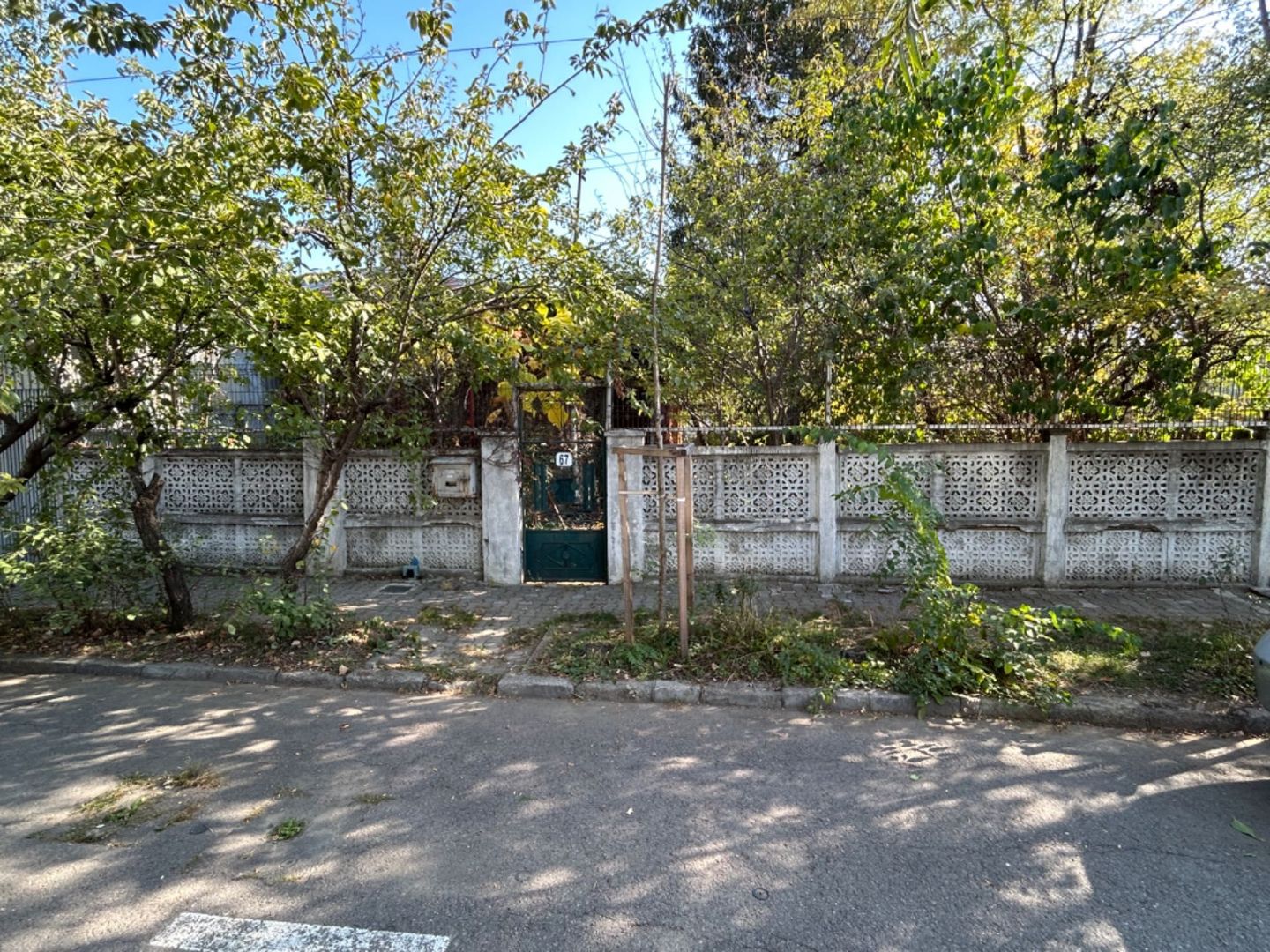 Teren 480 cu casa de 3 camere demolabila ( sau renovabila) sector 1 - Poză 1