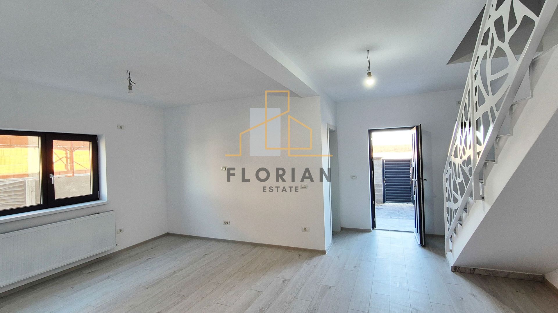 Duplex 3 camere, Mosnita Veche 100mp utili, 375 mp teren - Poză 1