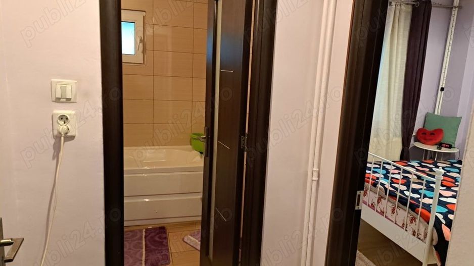 Vanzare apartament 3 camere ,zona 13 Septembrie - Poză 4