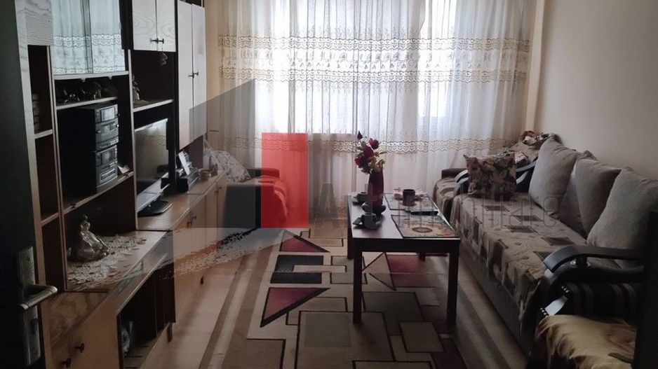 Apartament 3 camere Moinesti - Poză 2
