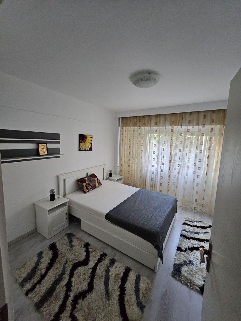 De inchiriat apartament 3 Camere Universitate - Romana sect 1 - Poză 1