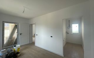 Duplex spațios cu teren generos-Moșnița Veche - Poză 6