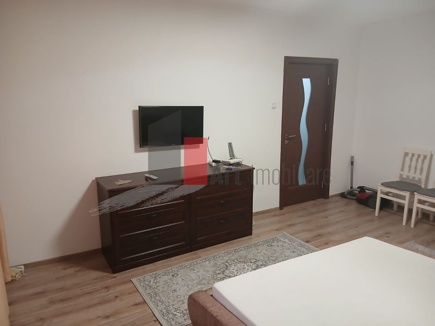 Inchiriere Garsoniera Vitan Mall - Poză 1