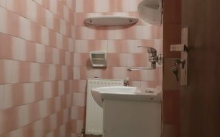 Apartament cu 3 camere, 84mp, Zona Central - Poză 5