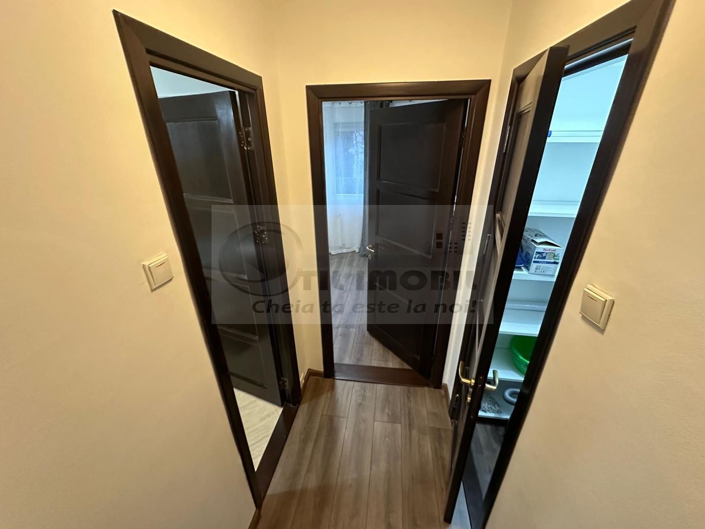 Apartament 2 camere Podu Roș, etaj 1 – Palas la 10 min, 500€ - Poză 3