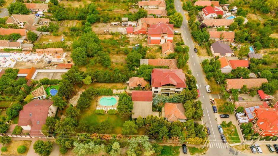 Vilă cu piscină în Micalaca - Poză 1