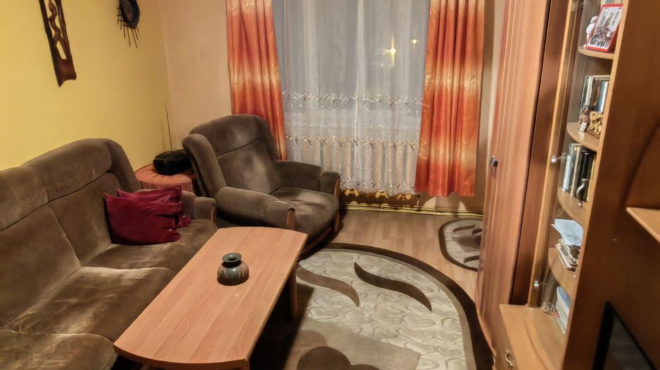 Apartament decomandat 2 camere cu balcon Lacramioarei - Poză 2