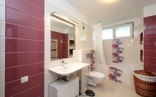 Rezervat/Zona Centrala/Casa Spatioasa/Mobilata Utilata - Poză 18