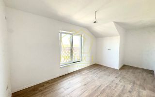 Duplex spațios cu 4 camere si debara |  Mosnita Noua | Sala de Sport - Poză 6