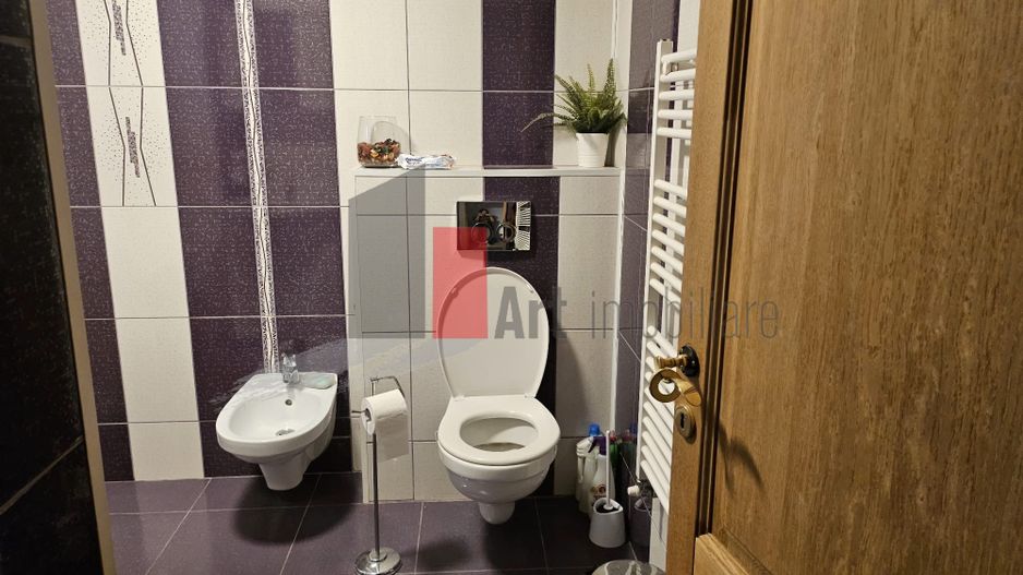 Casă modernă pentru familie, aproape de Parcul Teilor – mobilată complet - Poză 12