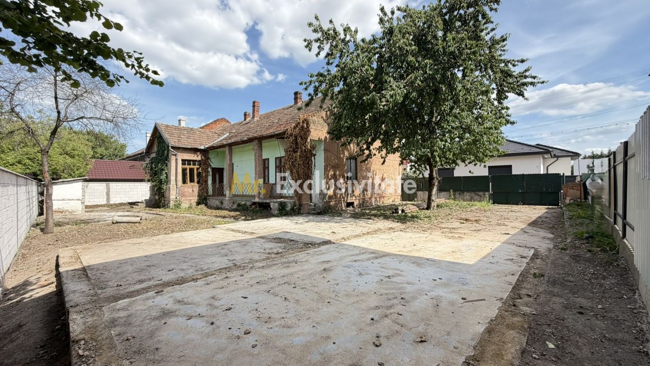 Casă de renovat cu teren 557 mp, central Str. Gh. Barițiu - Carei - Poză 2