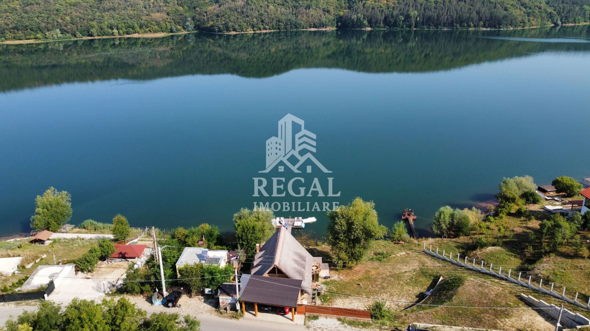 Teren intravilan de vânzare – 770 mp | Panoramă superbă asupra Lacului - Poză 2