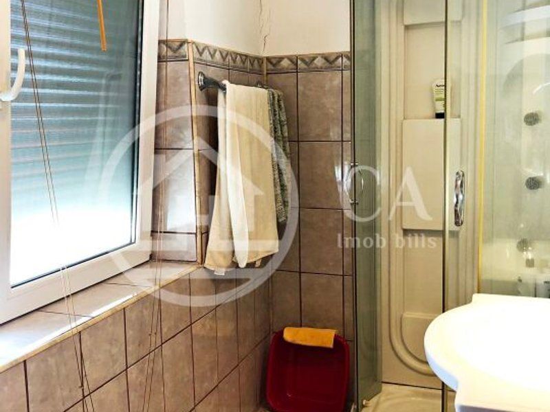 Casa de vanzare cu 6 camere in Osorhei, Bihor - Poză 20