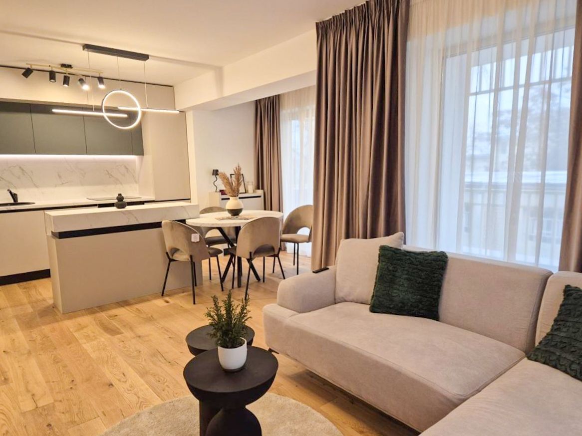 Închiriere | Apartament 3 camere | curte 132mp | Metrou Unirii - Poză 4