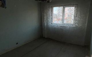 Apartament 3 camere de renovat la etaj 2 in Alba Iulia de Vânzare - Poză 3