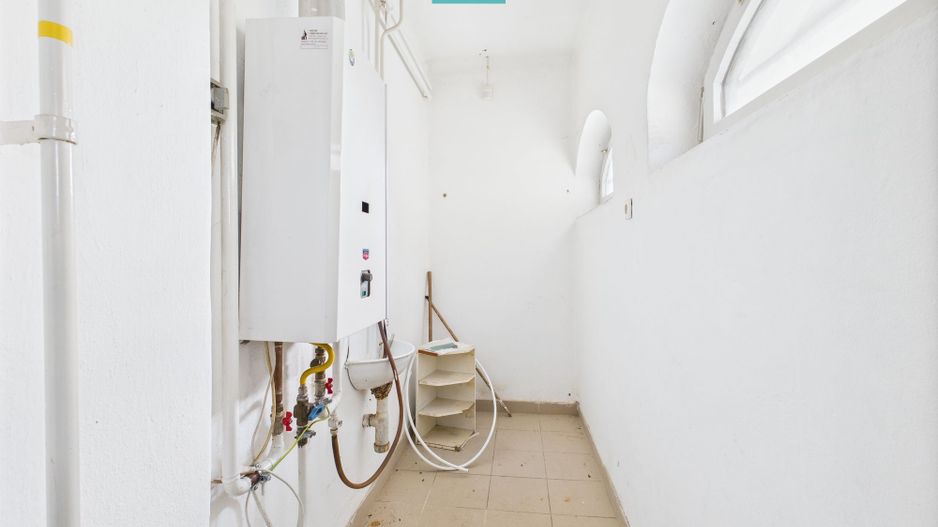 Casă cu 3 camere pentru investiții în Battonya - Poză 9