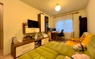 Apartament de 4 camere, 77mp, etaj intermediar, renovat, Plopilor - Poză 1