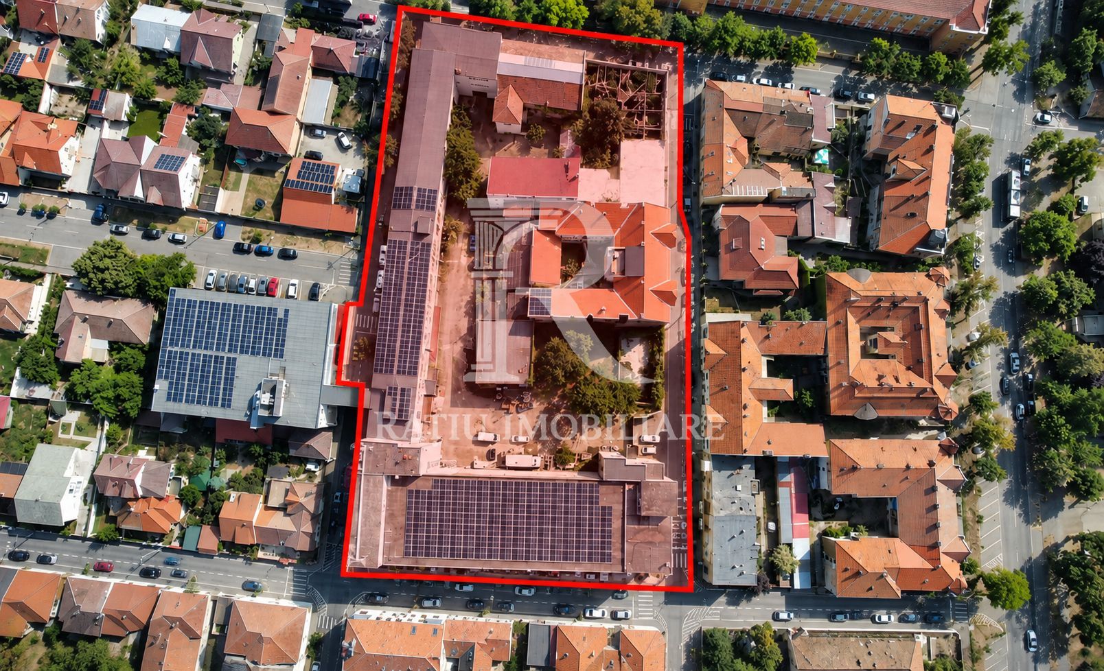 Prime Inner-City Redevelopment Asset | Oradea | 6,700 sqm - Poză 1