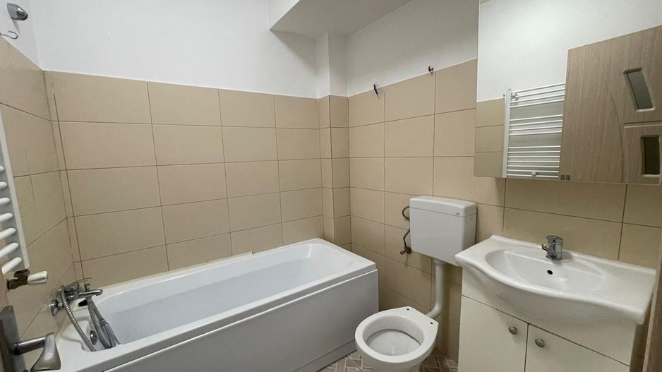 GARSONIERA BLOC NOU, CENTRALA PROPRIE, BUCATARIE INCHISA, LIBERA - Poză 6