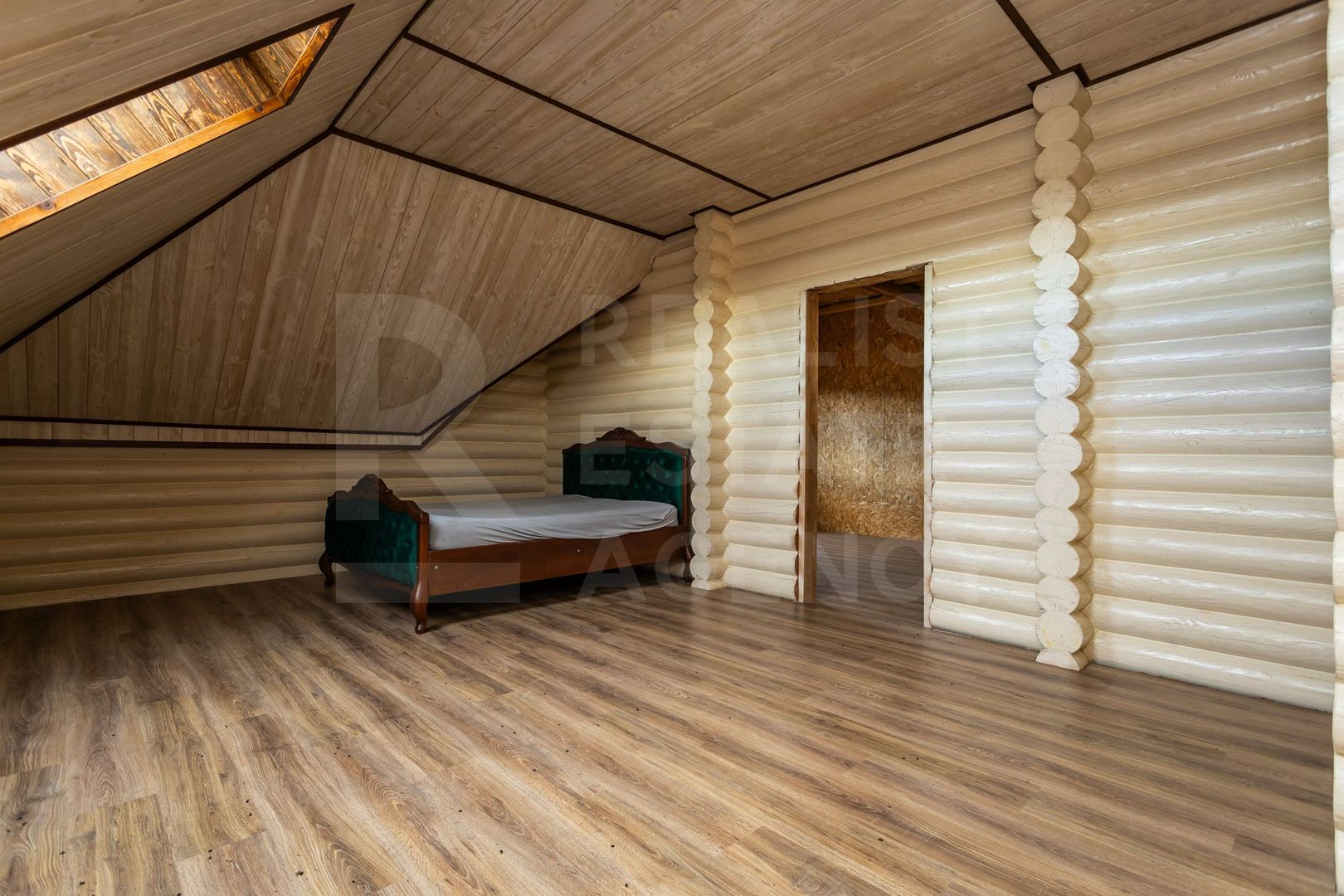 Vânzare, casă, 9 camere, satul Mîndra, r-nul Călărași. - Poză 16