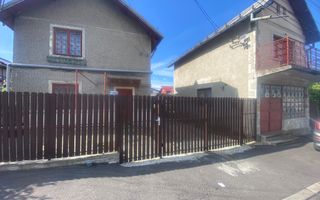 Vanzare casă cu potențial rezidențial și comercial în Pucioasa -441 mp - Poză 2