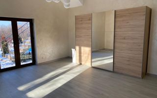 Vilă modernă cu piscină și terase generoase, zona Faget - Poză 8