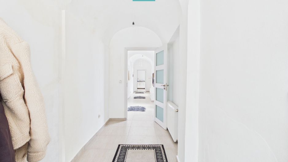 Casă cu 6 camere în zona Central - Poză 6