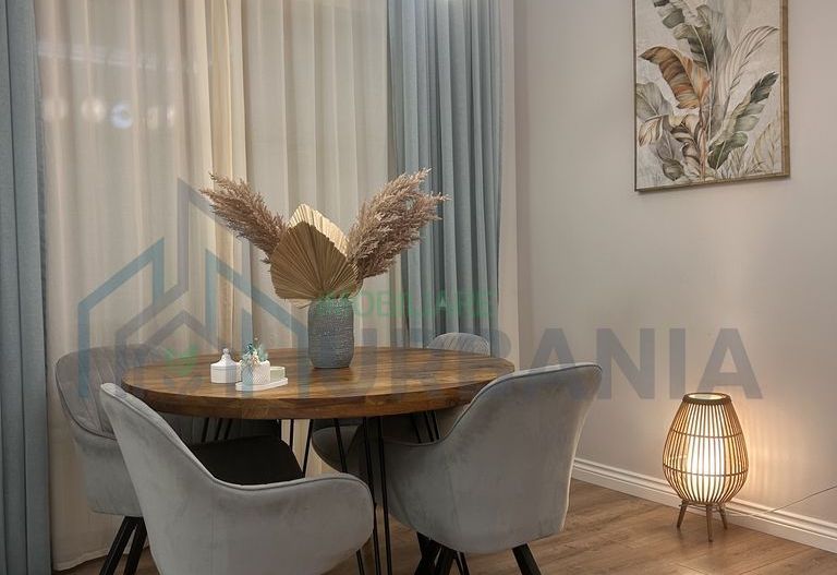 Casă cu 4 camere, în curte, finisaje high-quality - Poză 14