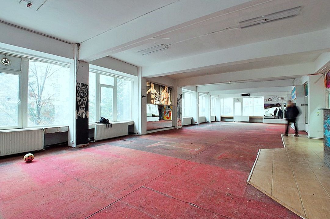 Inchiriere spatiu comercial 350 mp, Prundu, complex 2, stradal - Poză 1