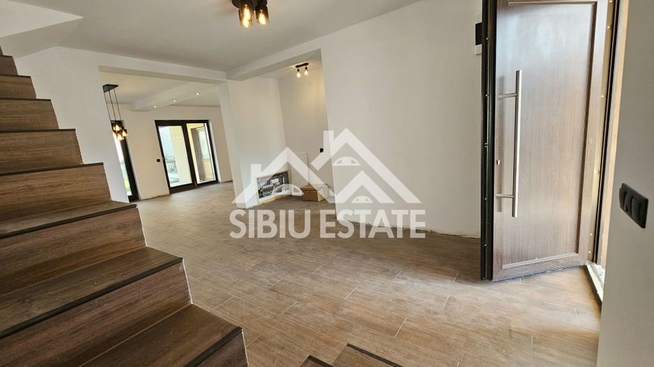 Casa noua 4 dormitoare Sibiu Sura Mica - Poză 7
