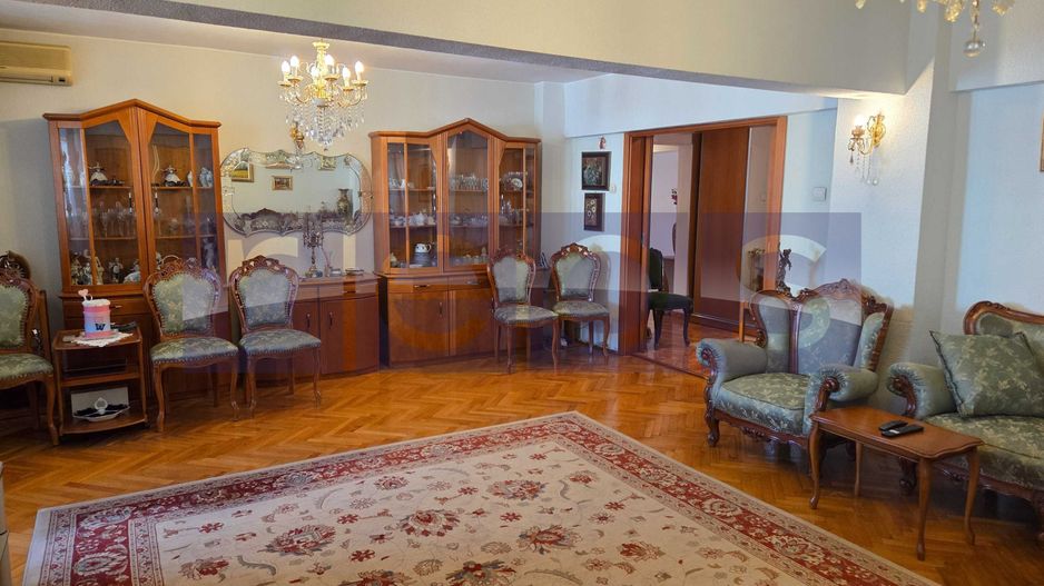 VANZARE 4 CAMERE | ZONA DECEBAL - Poză 2