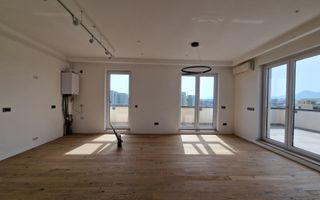 Comision 0 Penthouse 3 Camere 104 mp.  Terasa 43 mp. Tractorul - Poză 8