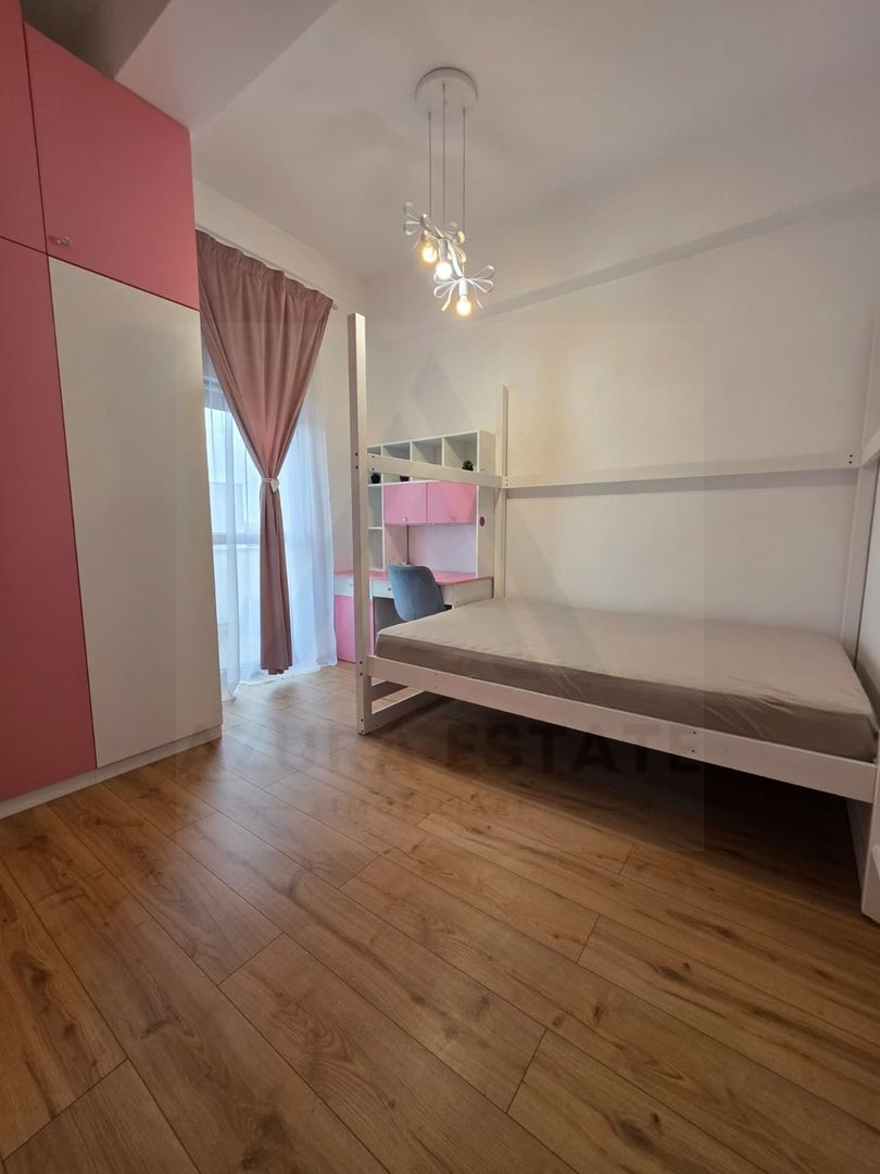 Penthouse spatios 80 mp utili 2 balcoane si terasa parcare Selimbar - Poză 8