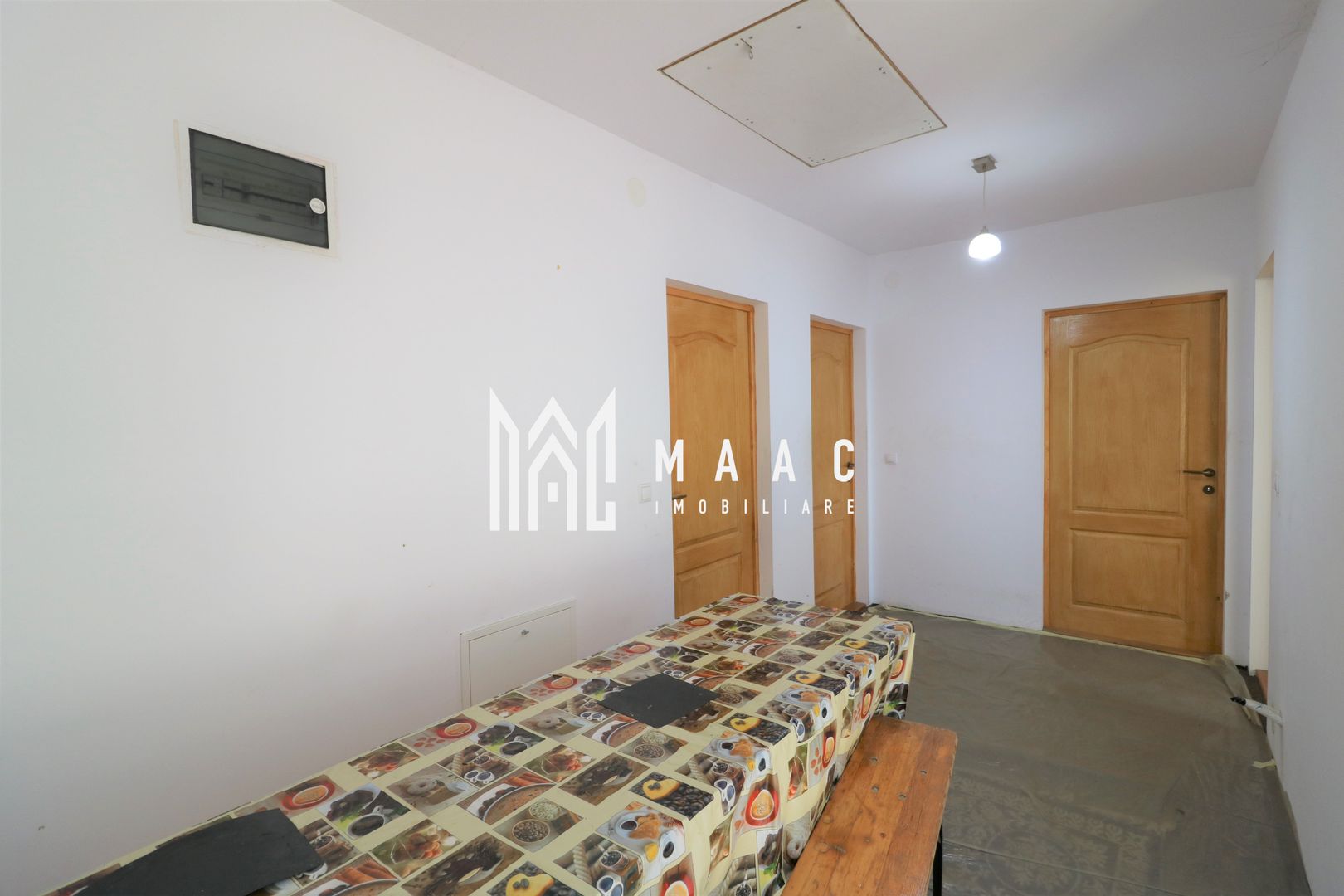 | Casa single | 4 dormitoare | Curte proprie | Cristian - Poză 1