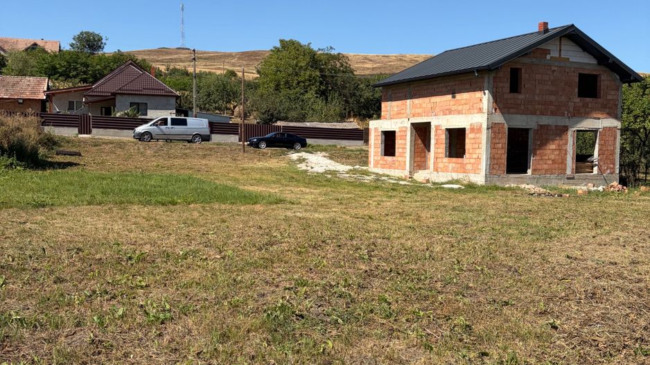 Casă cu predare de autorizatie | 147 mp utili | teren 1400 mp Corpadea - Poză 3