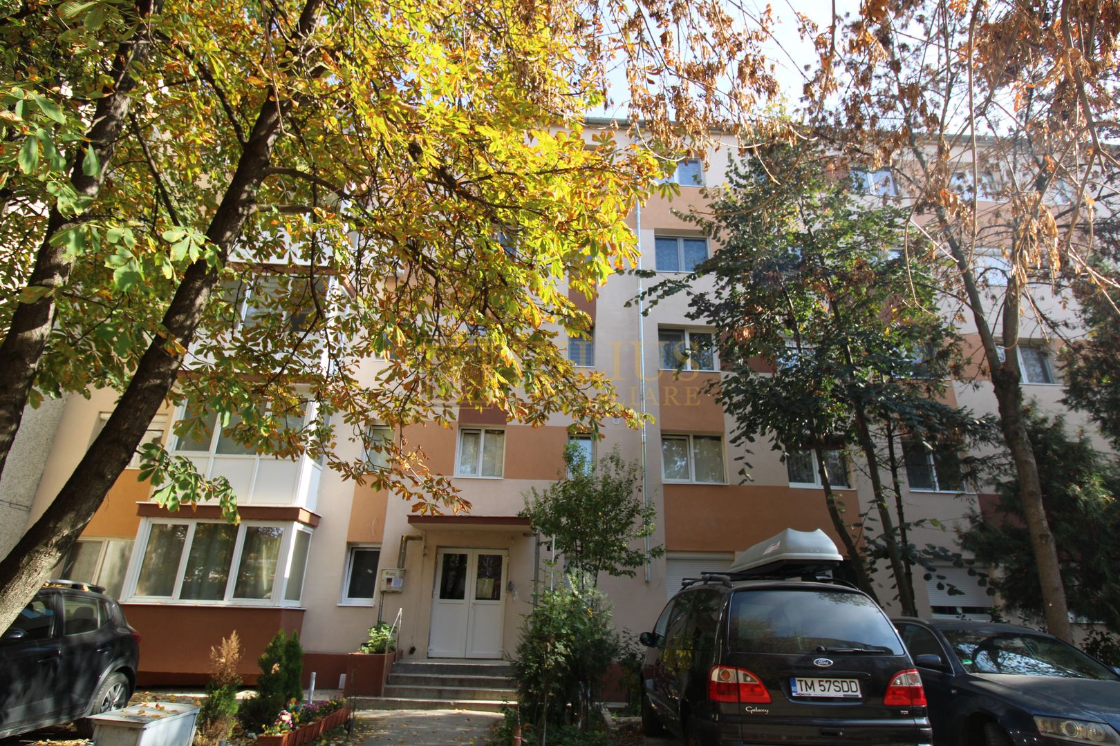 Zona Sagului, aer conditionat, centrala proprie - Poză 1