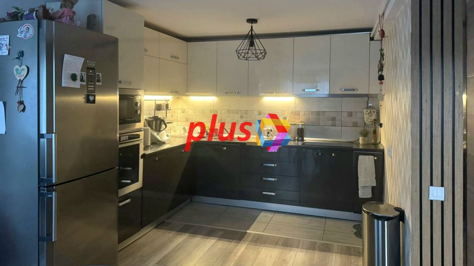 Casa individuala Sacele, 130 mp + 20 mp garaj + 300 mp curte - Poză 6