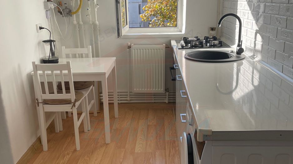 Vânzare apartament 2 camere, Micro 17, 47 mp, 56.000 EURO - Poză 1