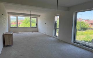 Casă la calcan | spaţioasă | Dâmbul Rotund - Poză 2