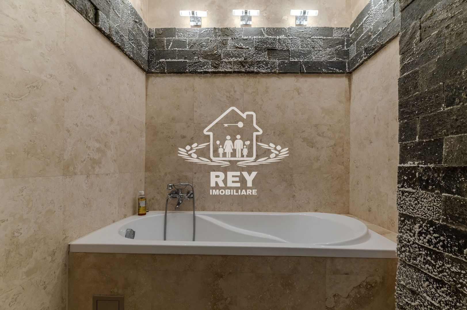 De Vânzare Vila Superba la liziera parcului Sub Arini - Poză 12