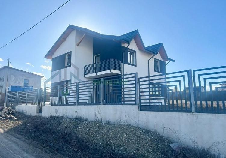 Vilă modernă, 4 camere, încălzire pardoseală, în zona Breazu Pădurea Mârzești - Poză 4