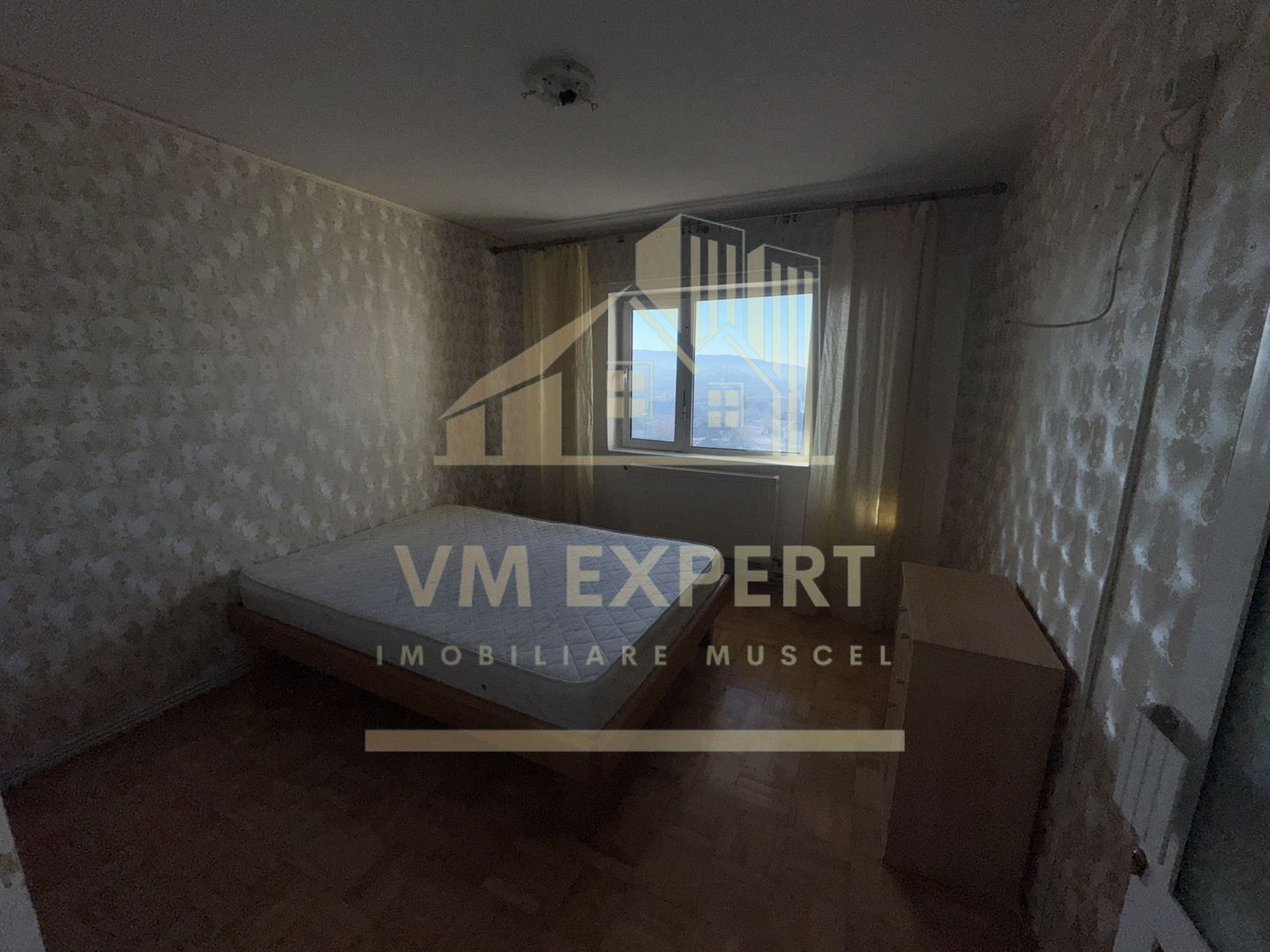 APARTAMENT 3 CAMERE ETAJ 7/8 LIFT 109MP CAMPULUNG - Poză 25